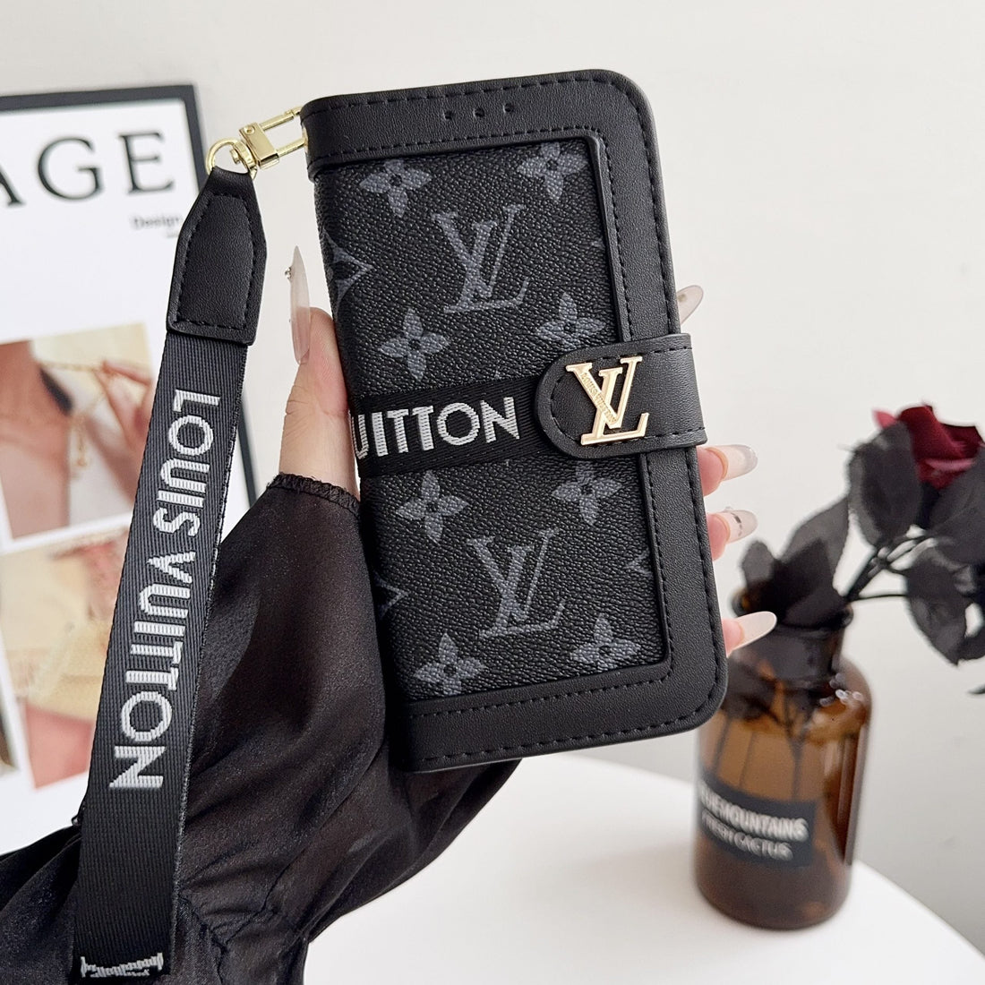 Louis Vuitton Flip Folio iPhone Case 17 Series Pattern LV Leather Black Monogram